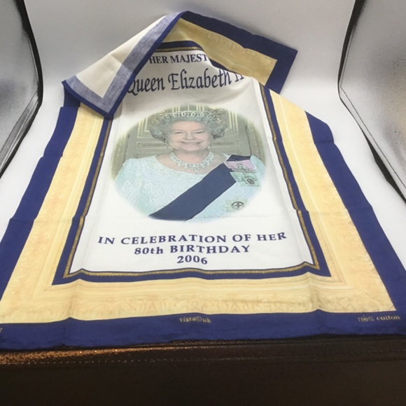 Souvenir Tea Towel Her Majesty Queen Elizabeth || Celebrating Her 80th Birthday - Picture 6 of 7